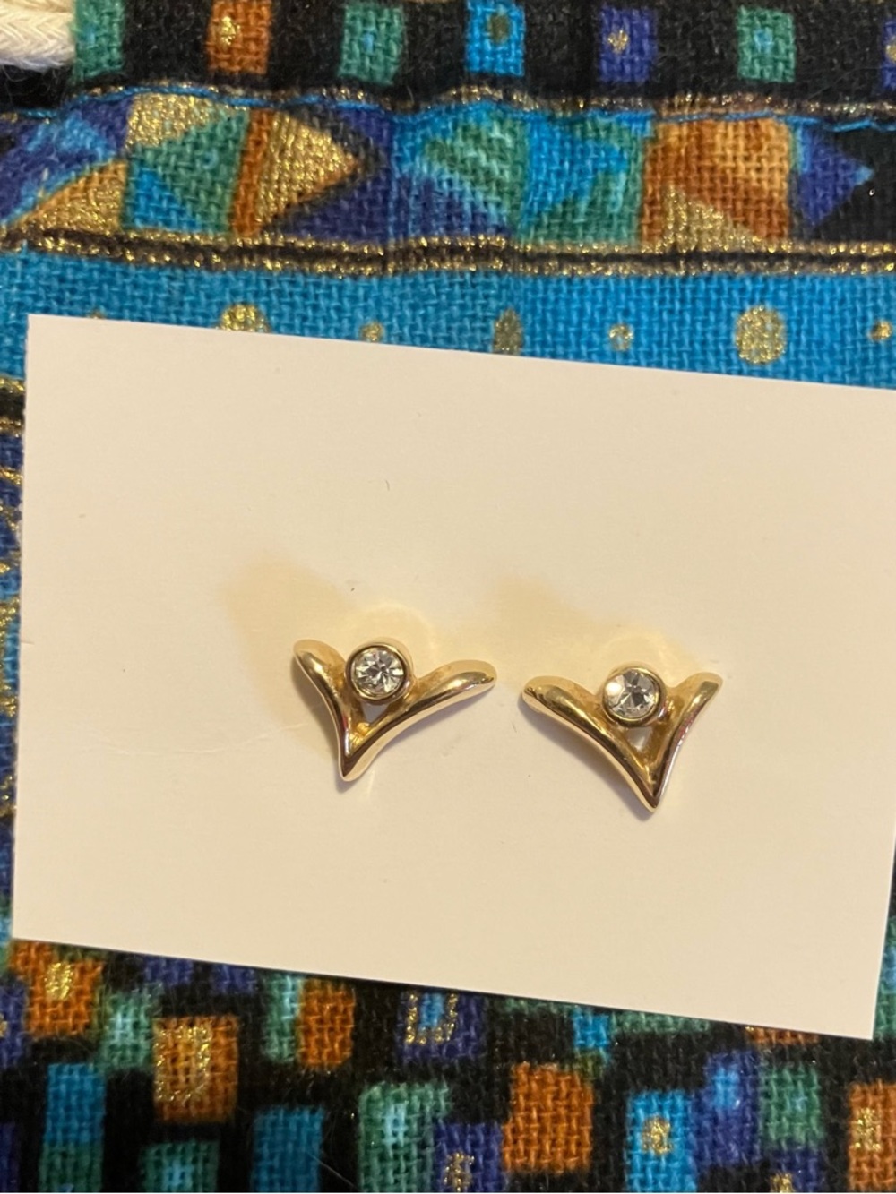 VNT AVON EARRINGS